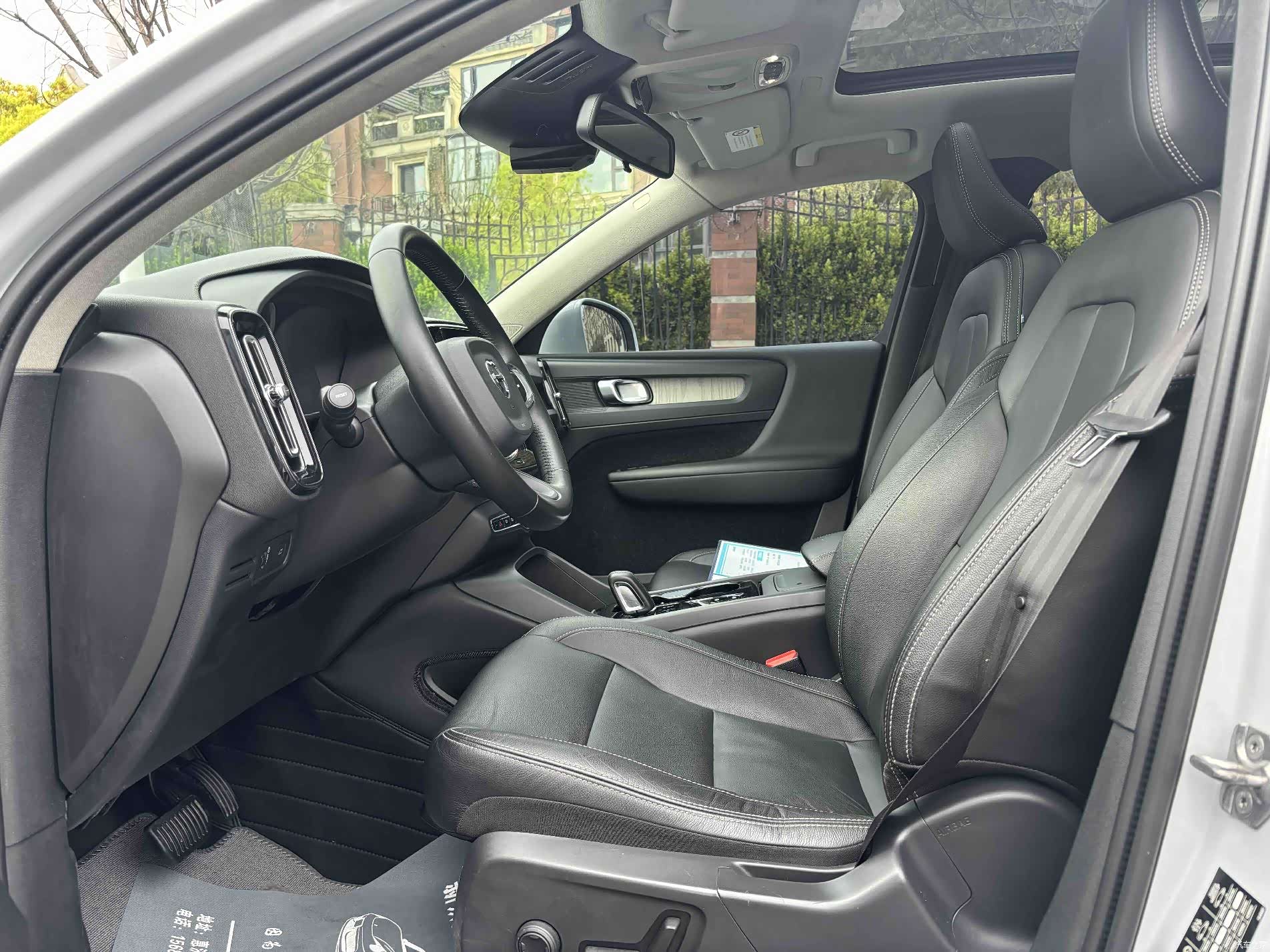 Volvo XC40, 2020 все фото