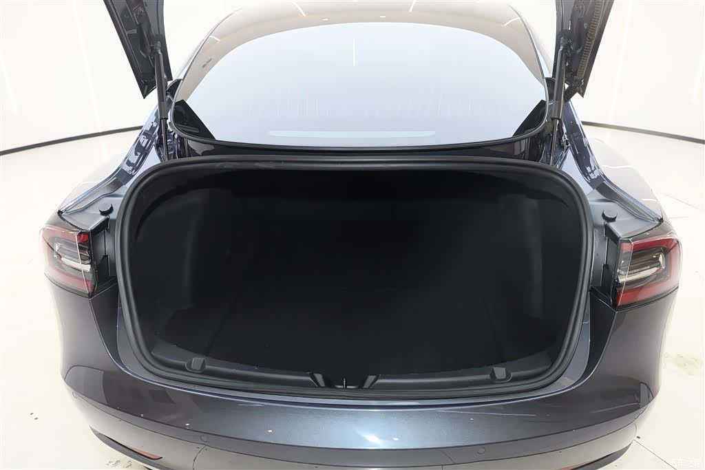 Tesla Model 3, 2020 8