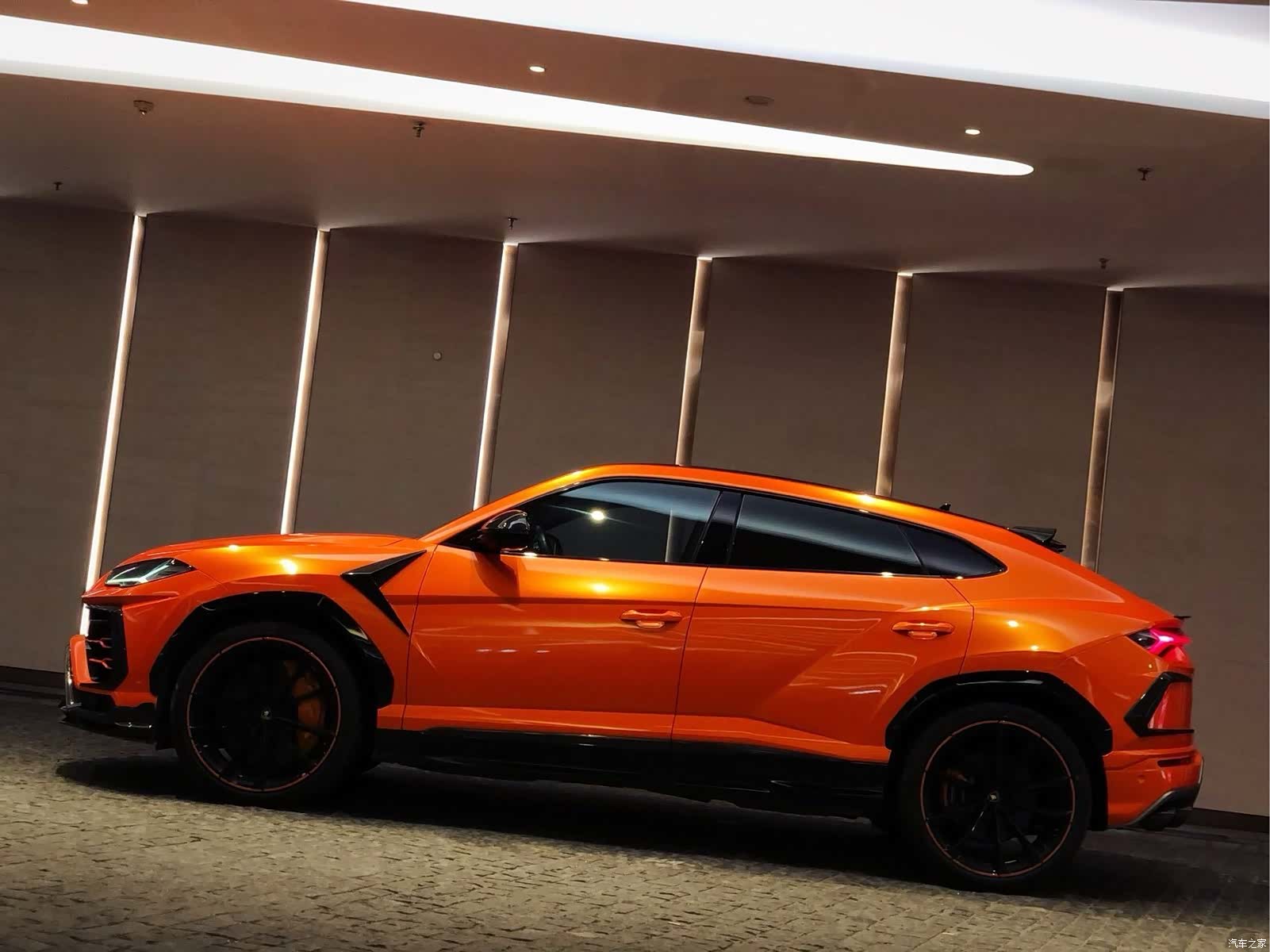 Lamborghini Urus, 2019 4