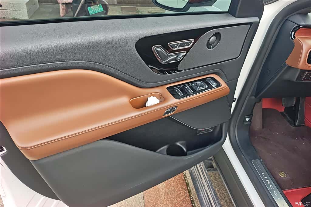 Lincoln Aviator, 2021 7
