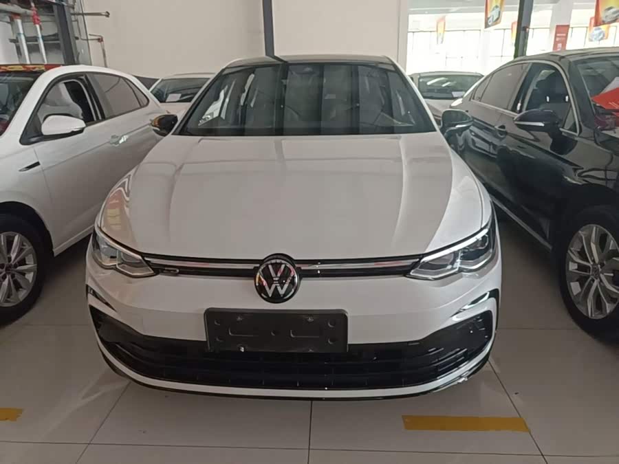 Volkswagen Golf 2024, фото 3