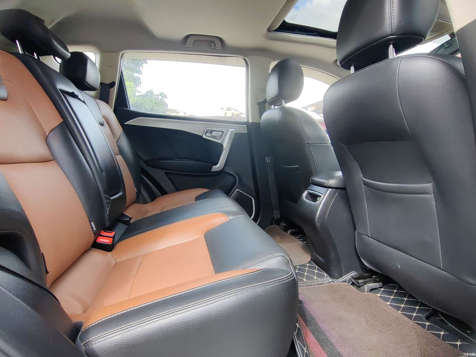 Geely X6, 2018 13