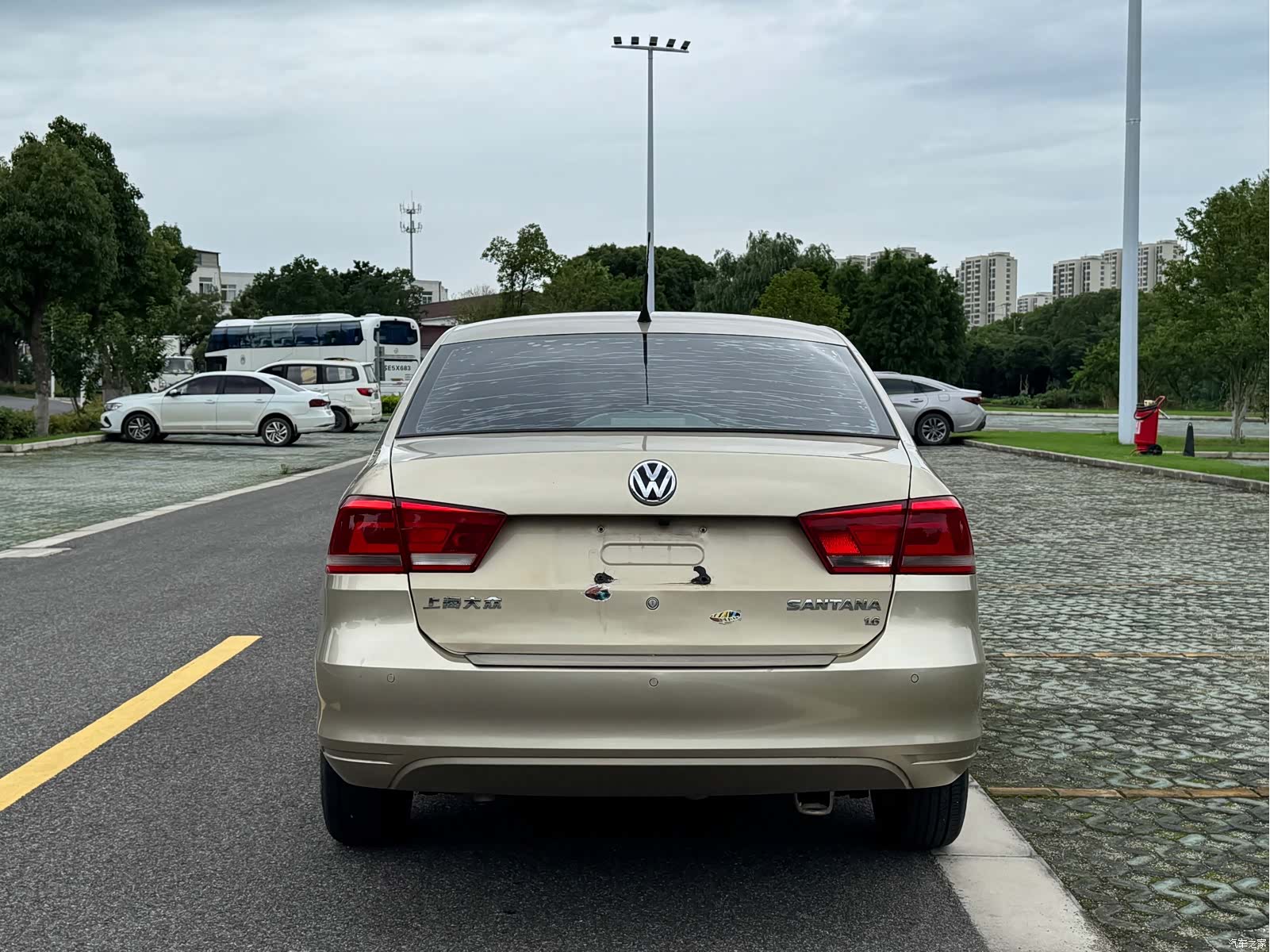 Volkswagen Santana, 2015 12