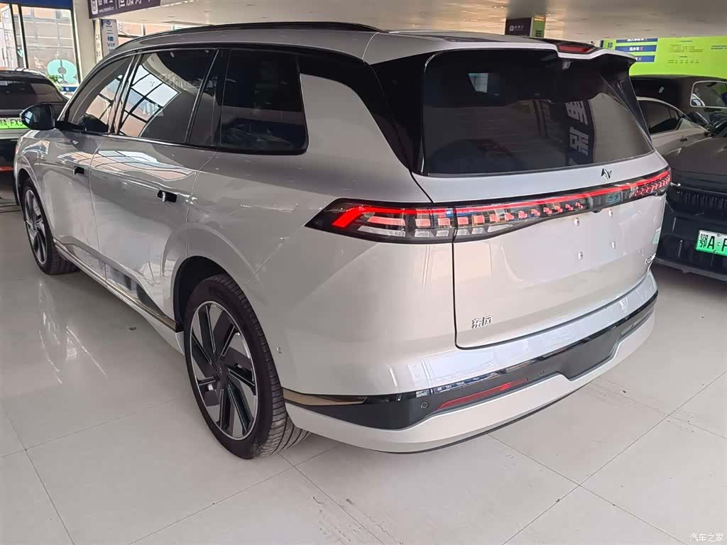DongFeng eπ008, 2025 10