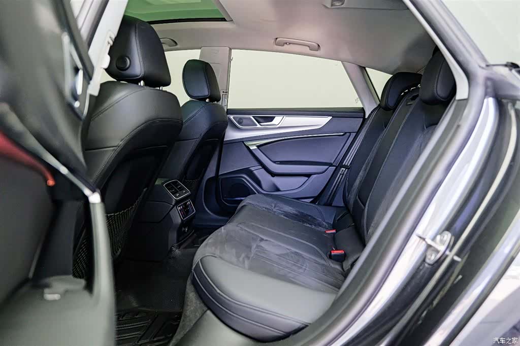 Audi A7, 2024 10