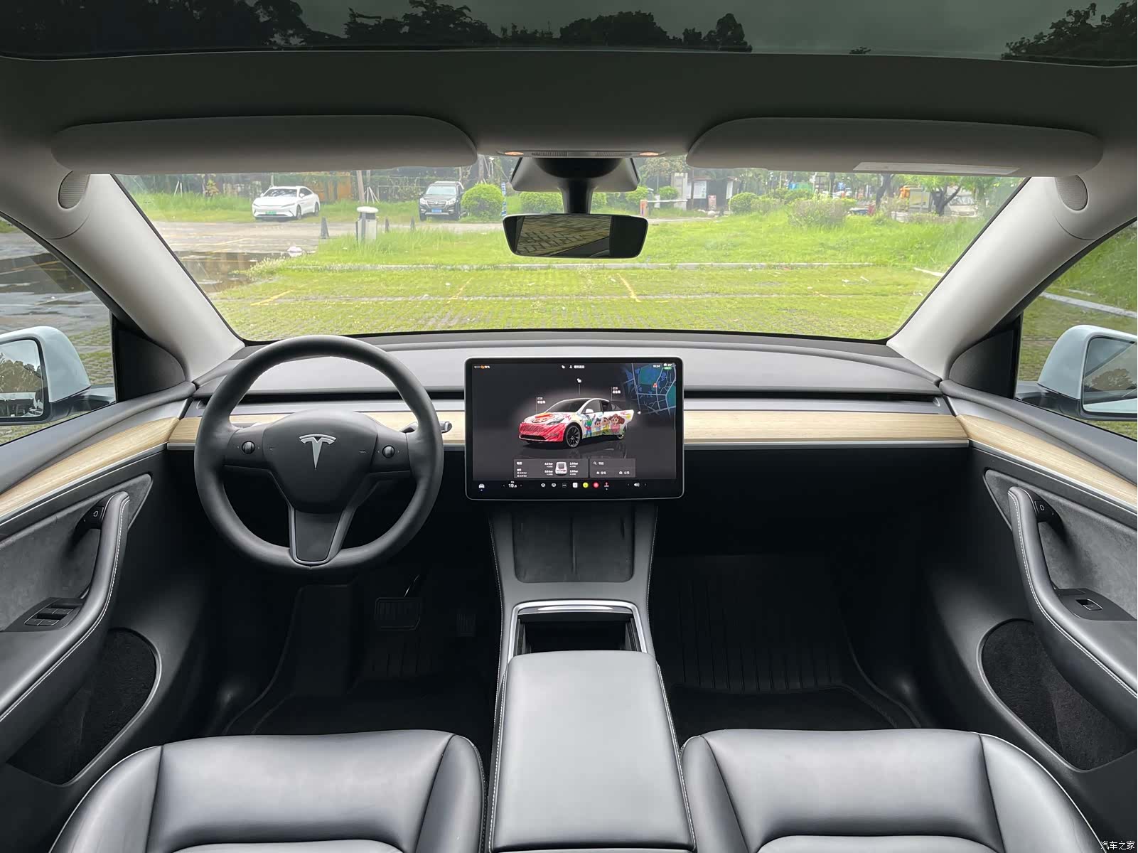 Tesla Model Y, 2023 16