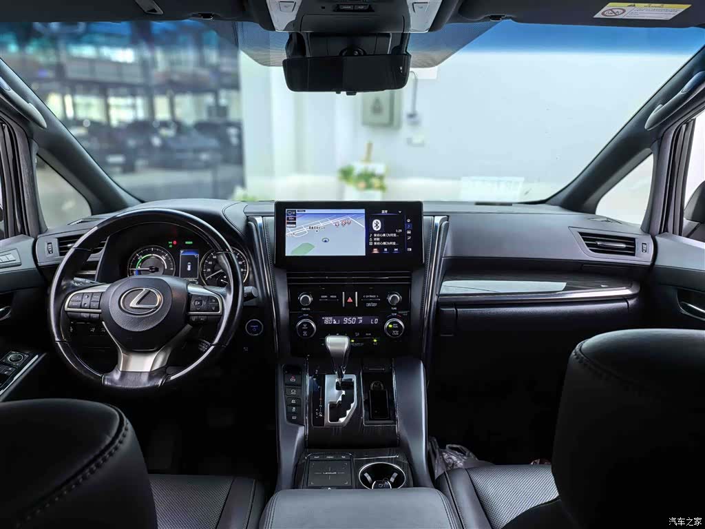 Lexus LM, 2021 8