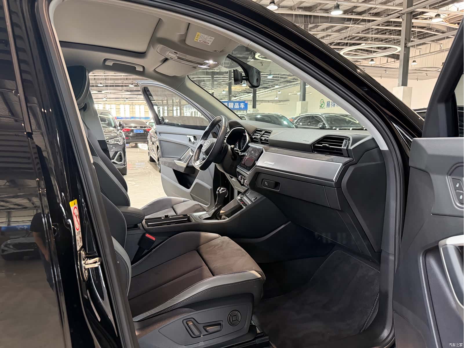 Audi Q3, 2022 9