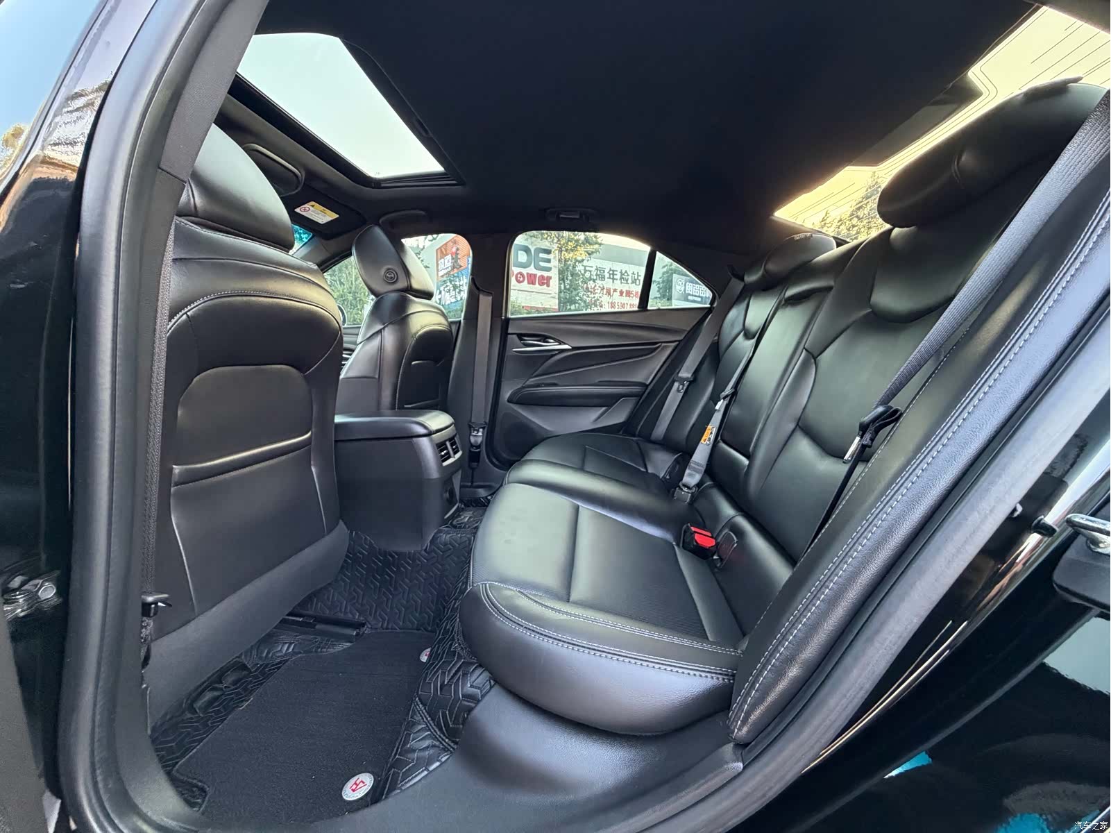 Cadillac CT4, 2022 все фото