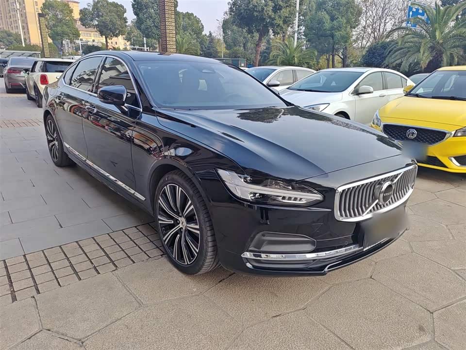 Volvo S90