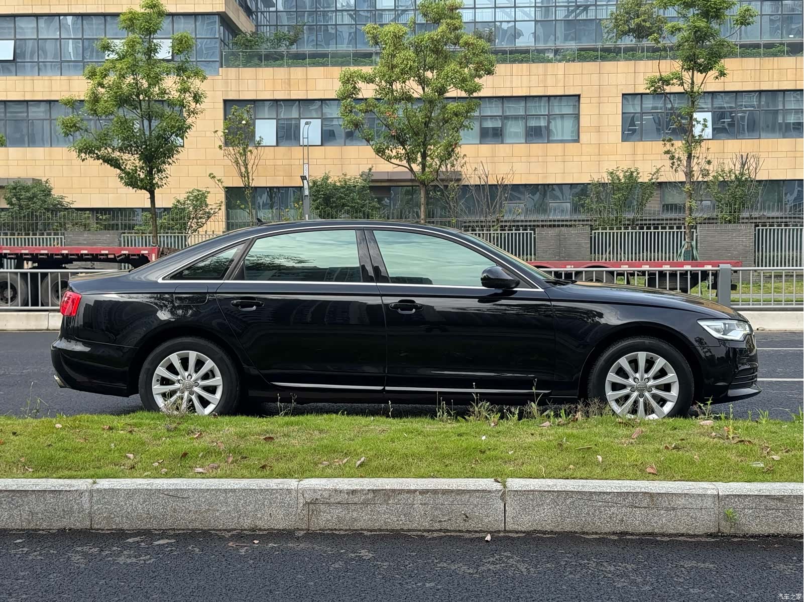 Audi A6L, 2014 15