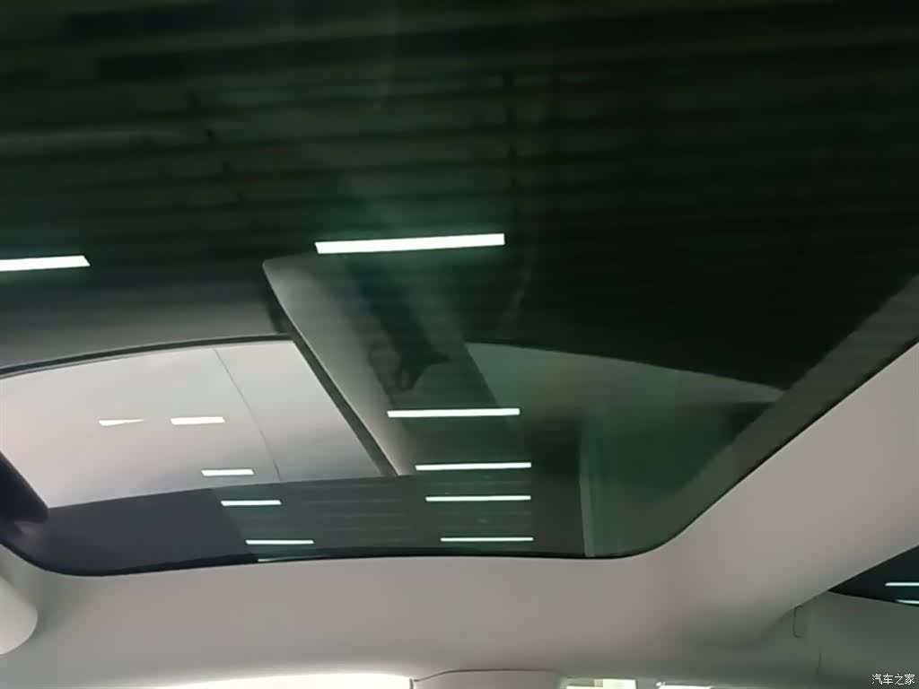 Tesla Model 3, 2023 18