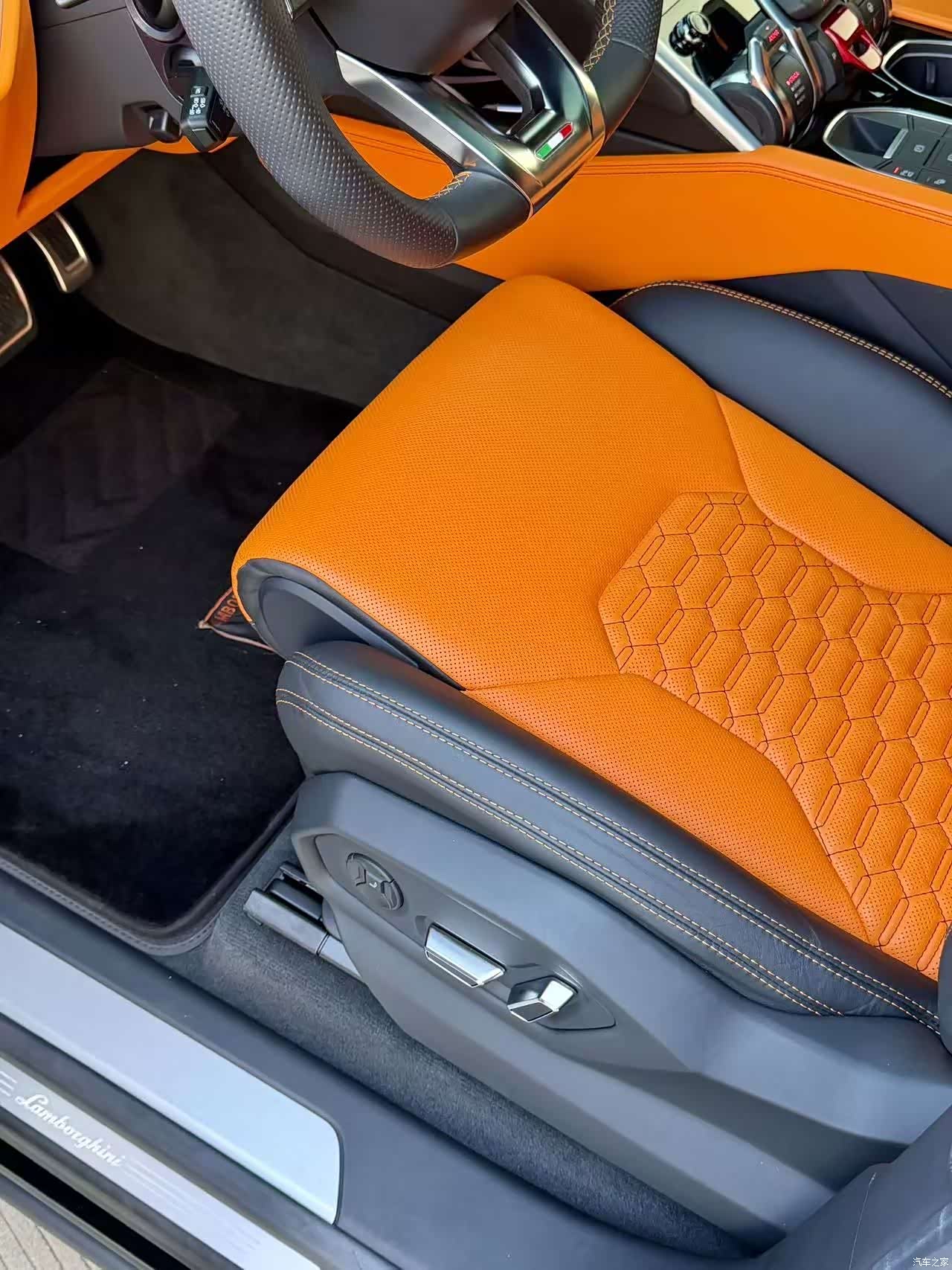 Lamborghini Urus, 2022 11