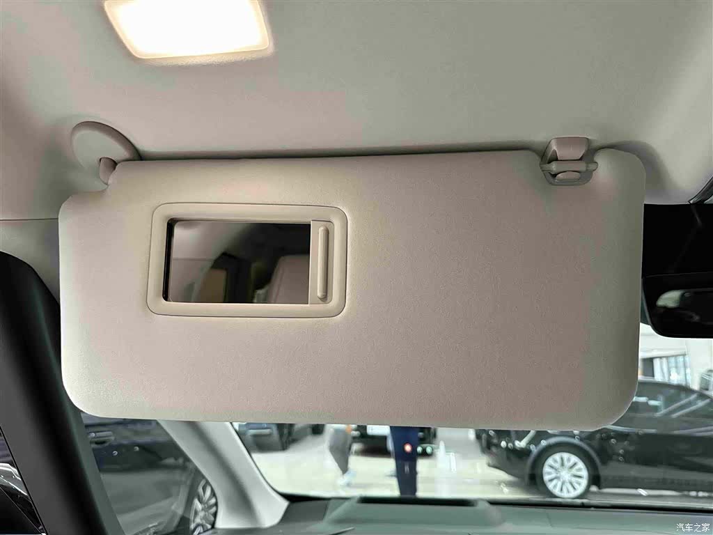 Lexus LM, 2026 18