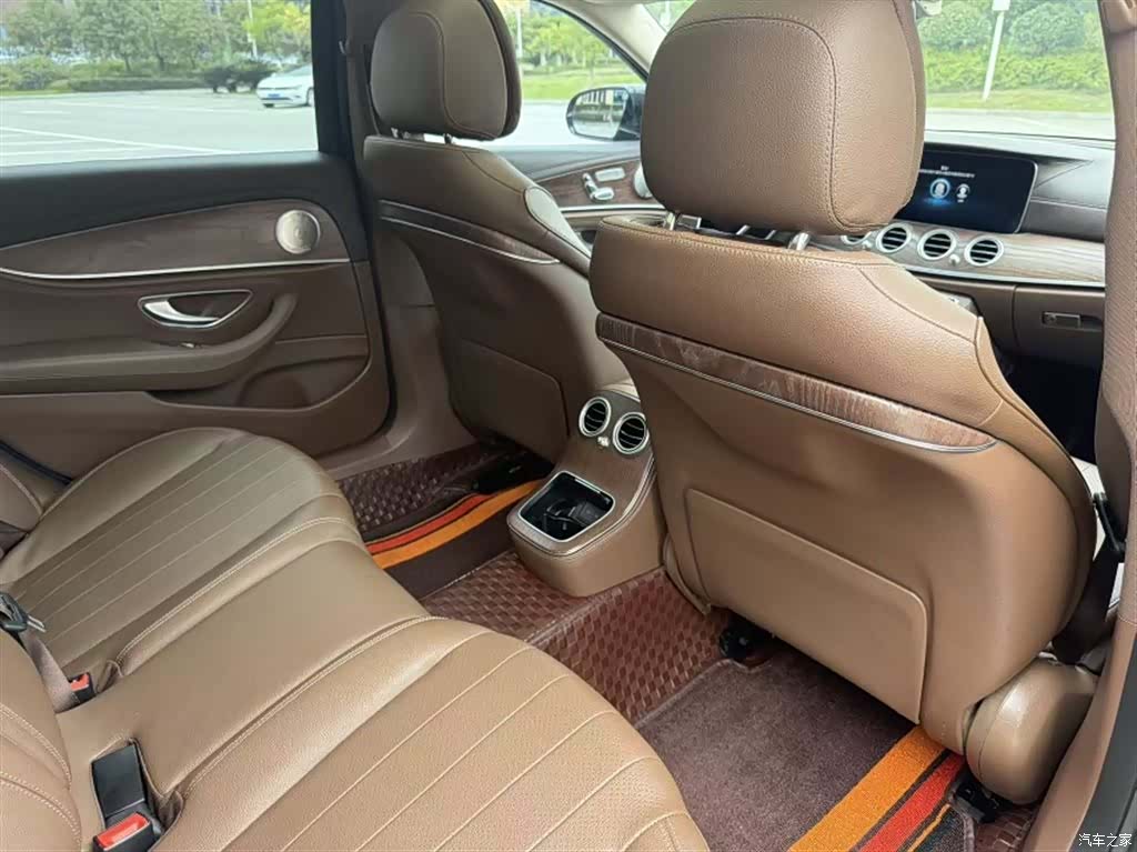 Mercedes-Benz E-Class, 2022 15