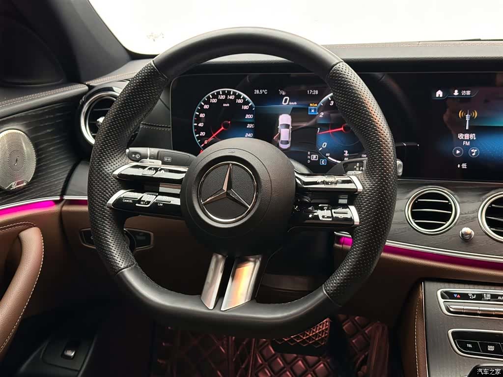 Mercedes-Benz E-Class, 2023 12