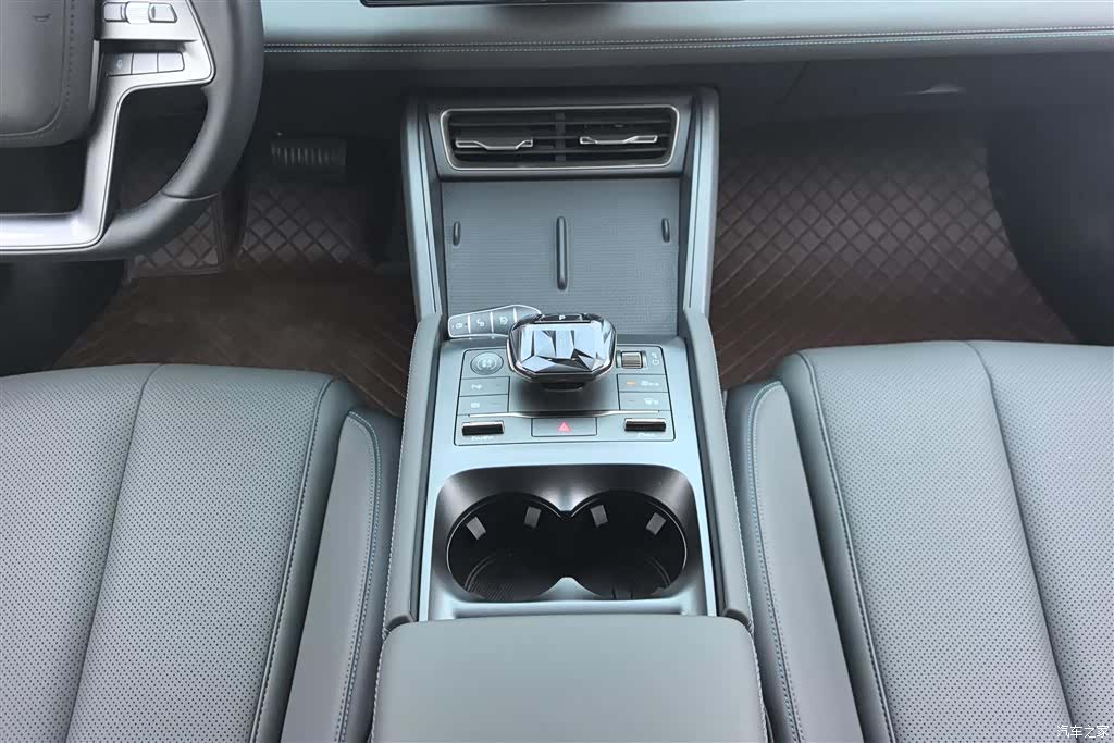 BYD Qin, 2025 16