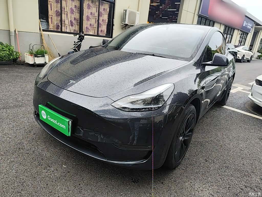 Tesla Model Y, 2024 2