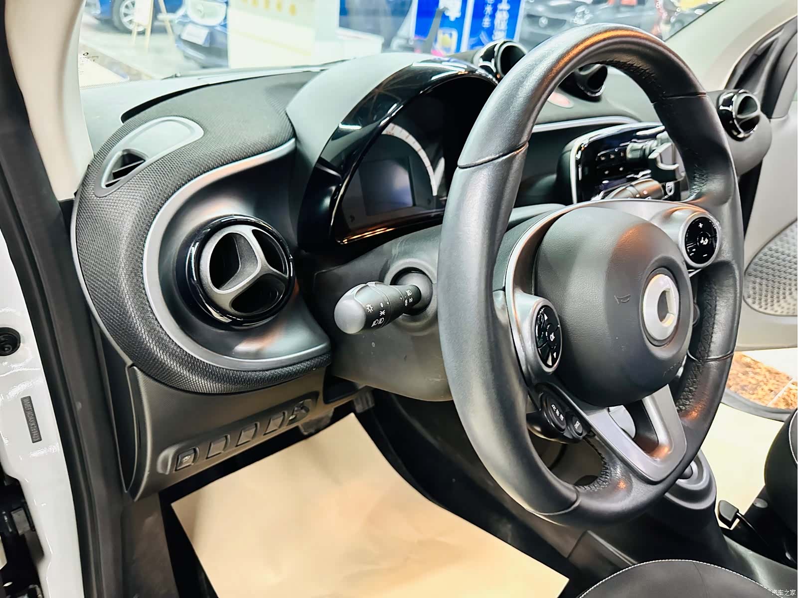 Smart Fortwo, 2018 25