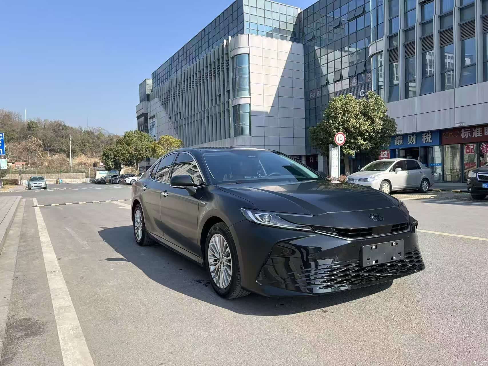 Toyota Camry, 2024 3