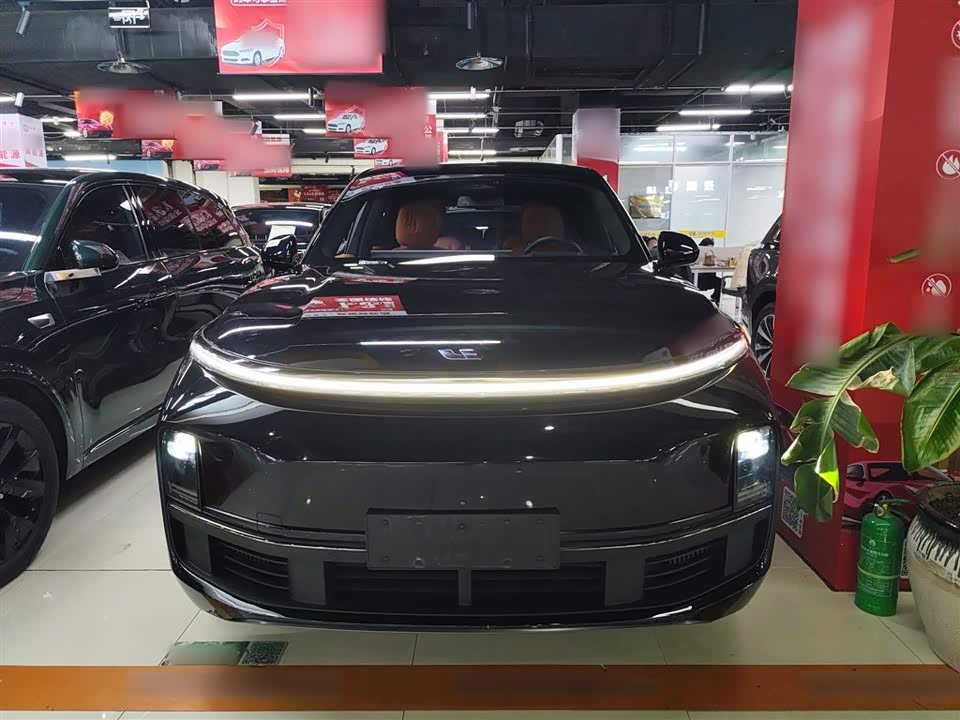 Li Auto Ideal L8