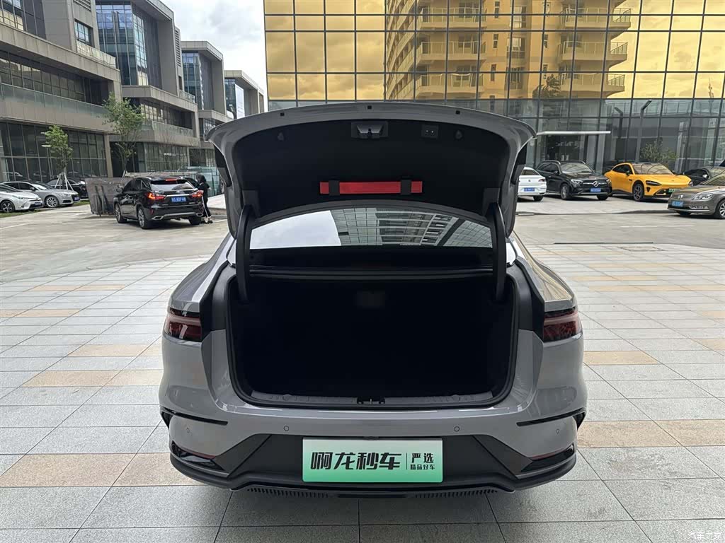 BYD Han, 2025 14