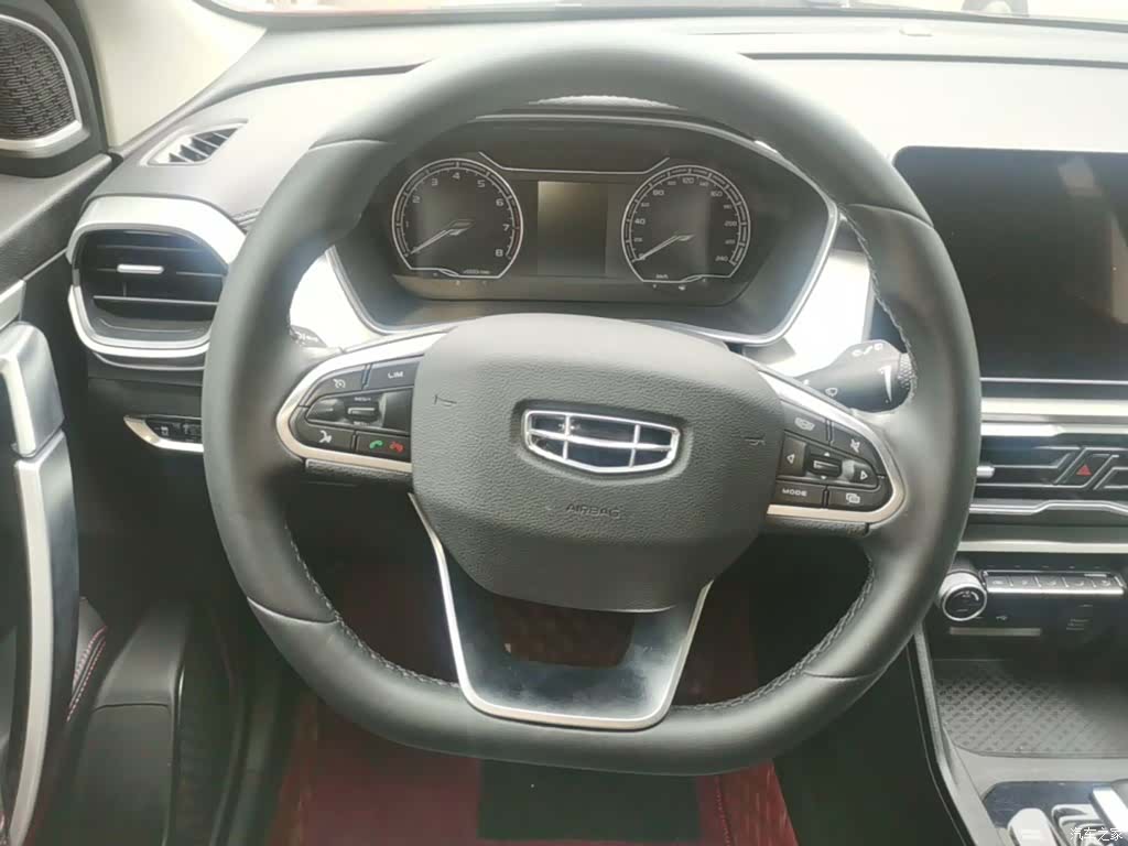 Geely Coolray, 2021 11
