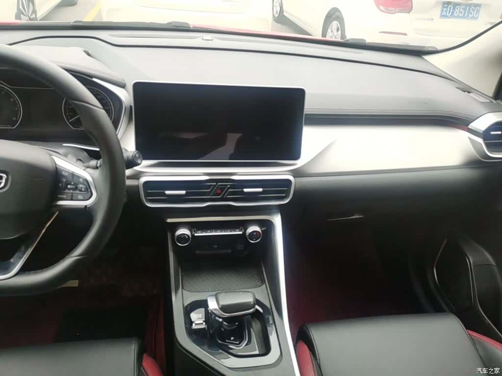 Geely Coolray, 2021 13