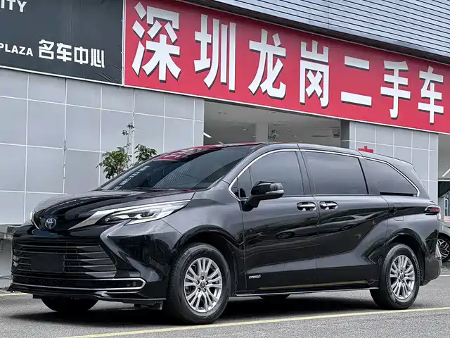 Toyota SIENNA 2022 — купить из Китая под заказ