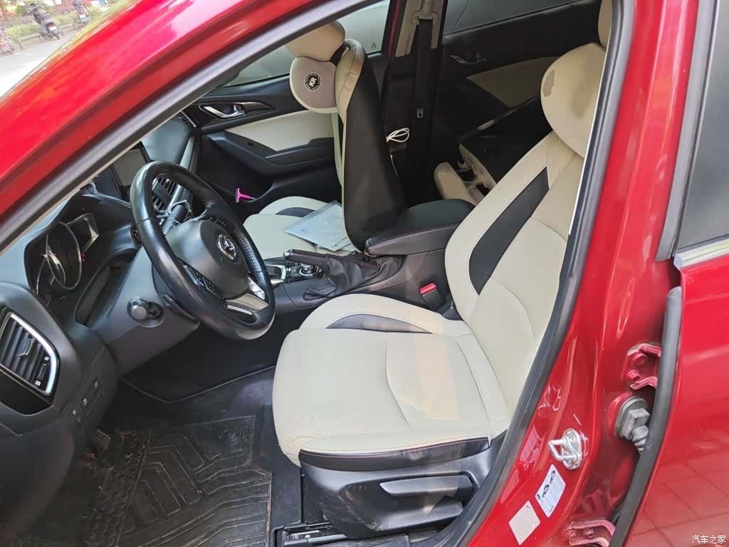 Mazda Mazda3, 2014 8