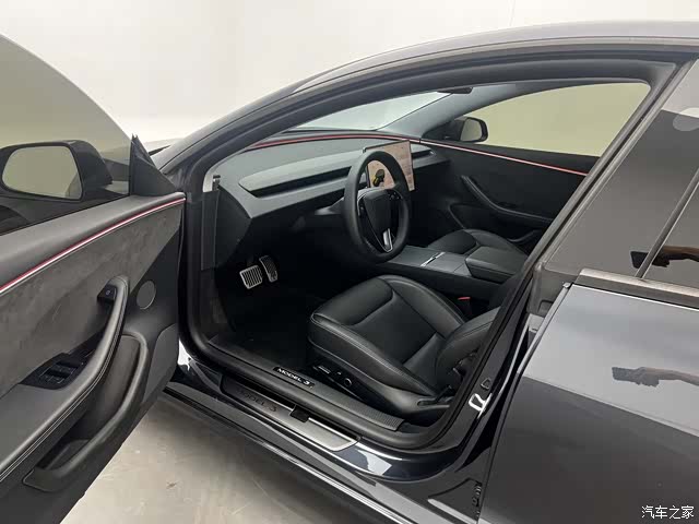 Tesla Model 3, 2024 6