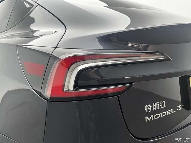 Tesla Model 3, 2024 13