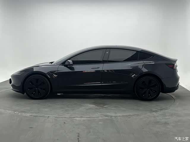 Tesla Model 3, 2024 3