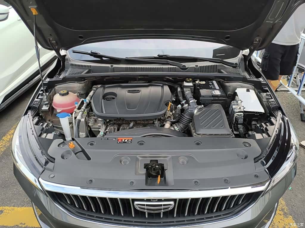 Geely Emgrand, 2024 20