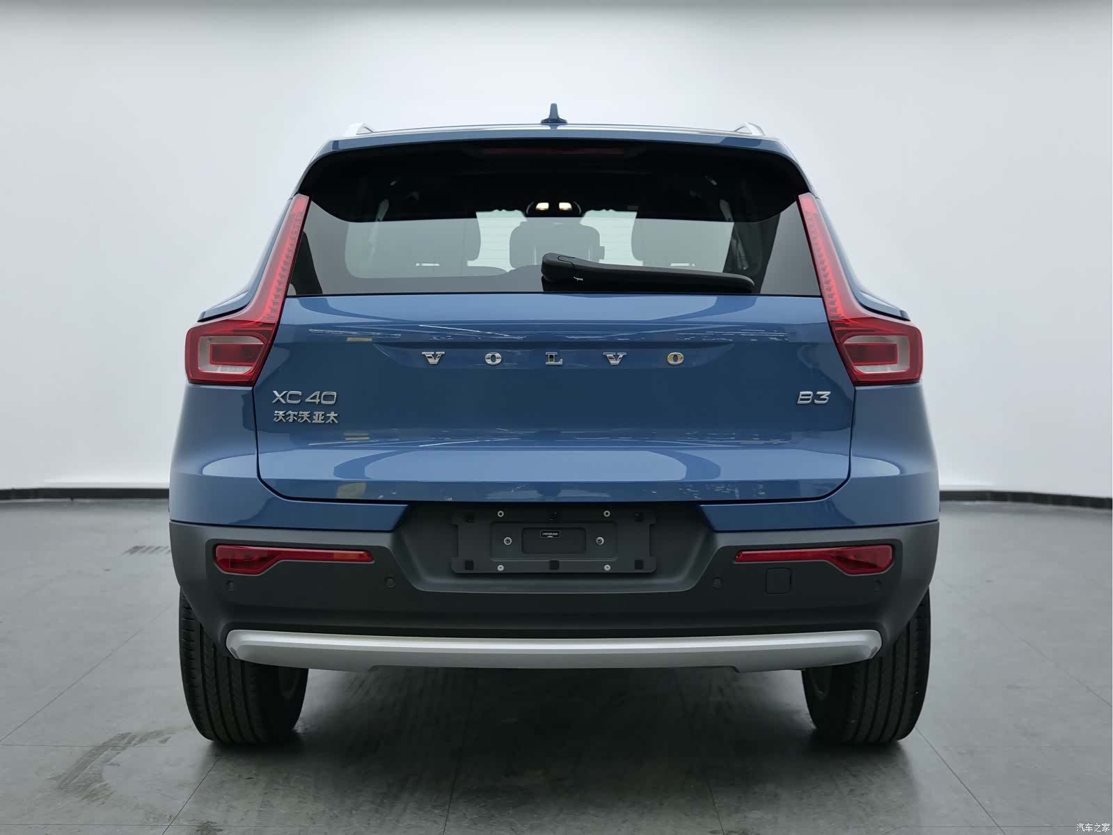Volvo XC40, 2023 все фото
