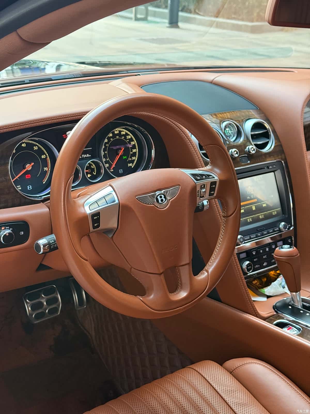 Bentley Flying Spur, 2018 8