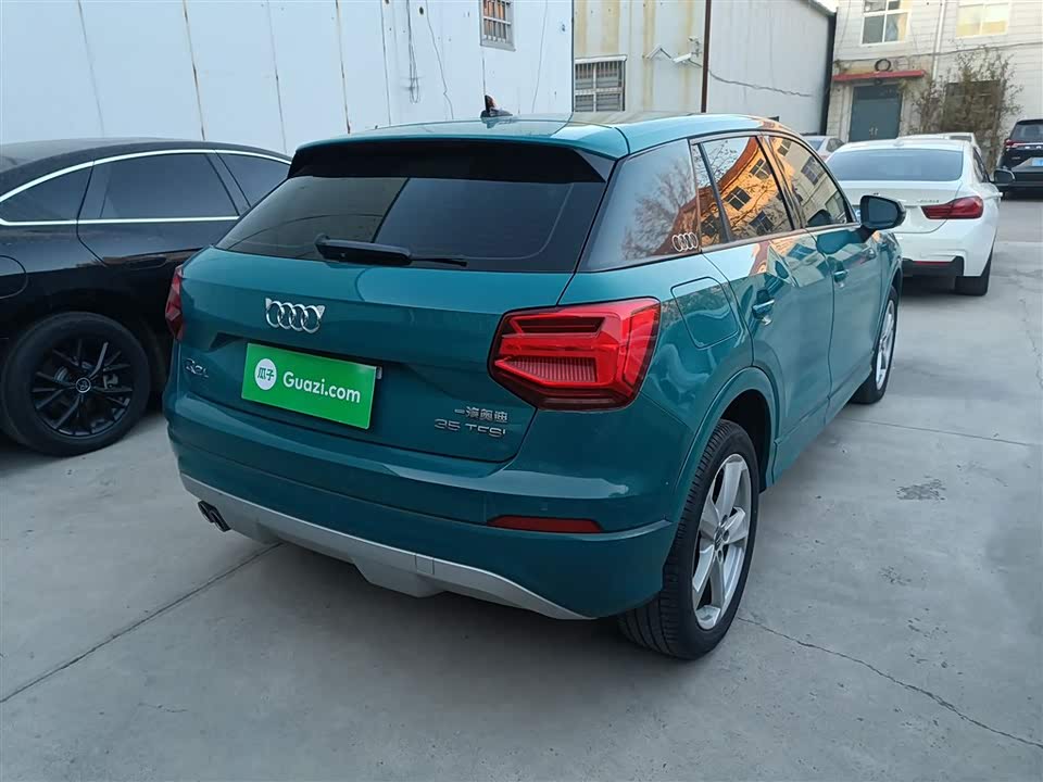 Audi Q2L