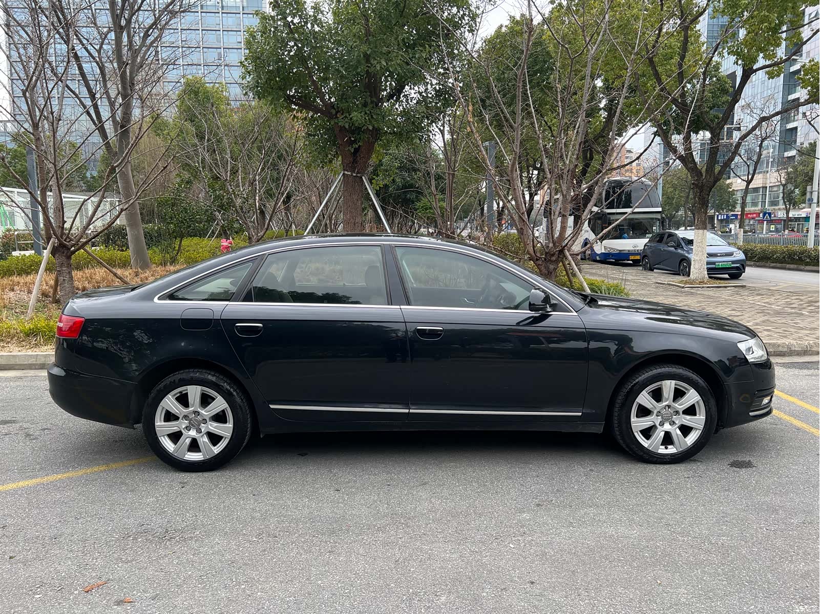 Audi A6L, 2012 4