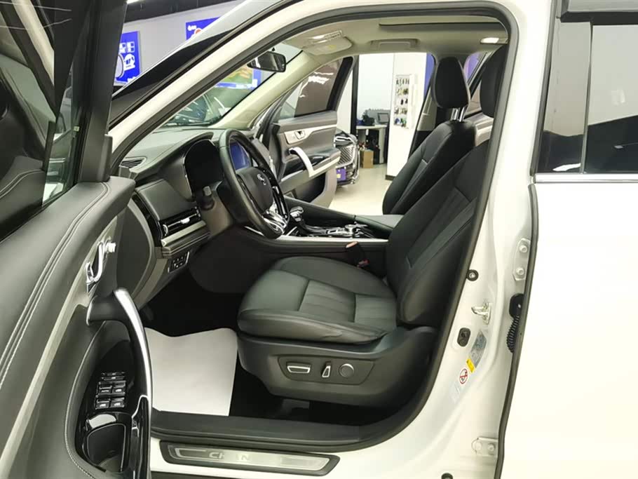 Changan CS95