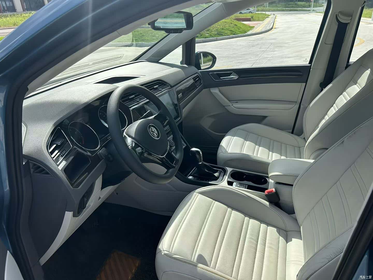 Volkswagen L, 2016 4