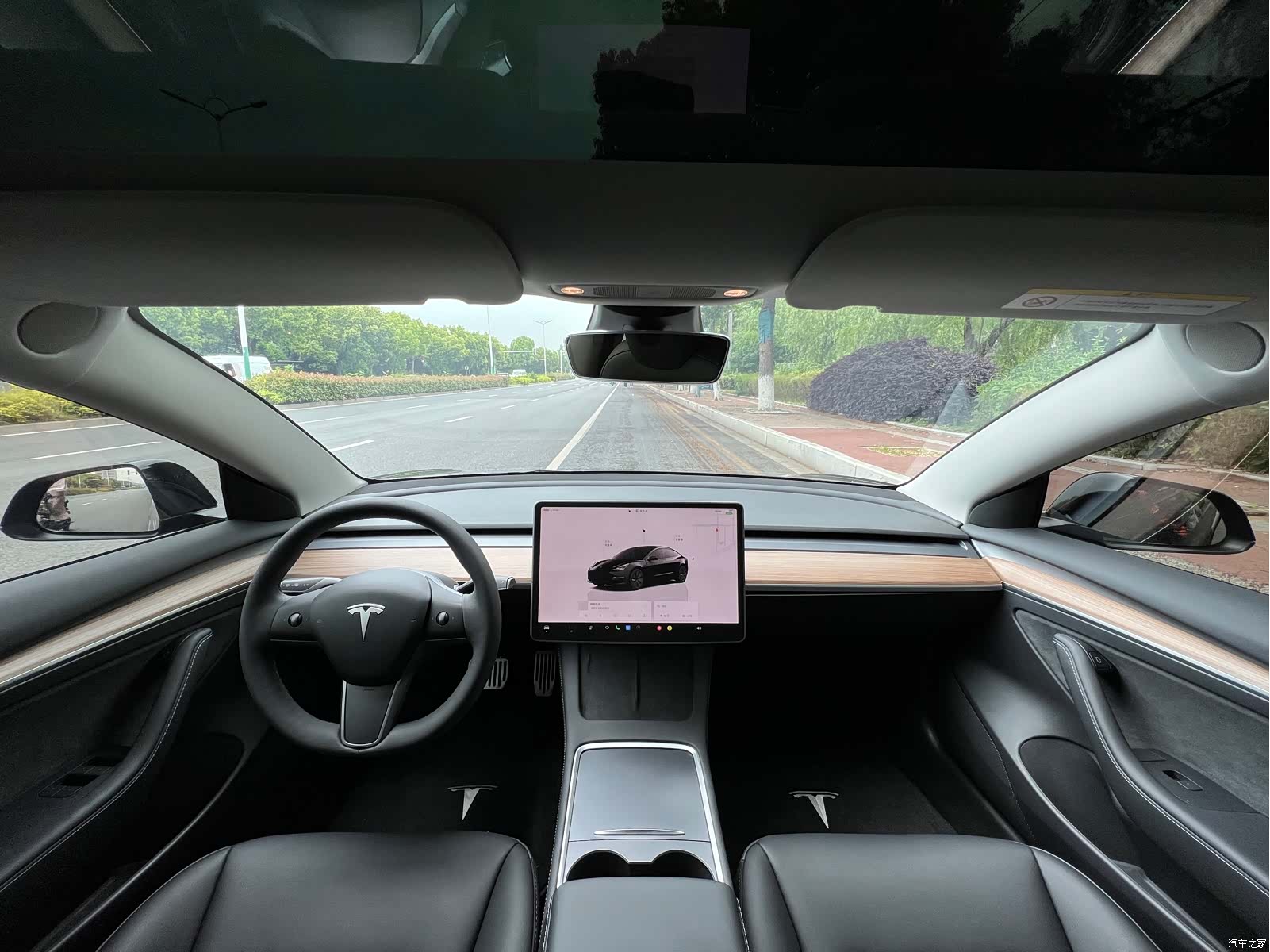 Tesla Model 3, 2023 17