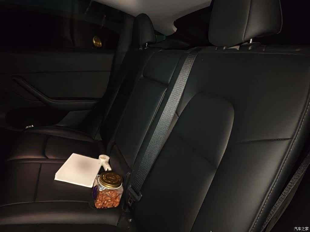 Tesla Model Y, 2024 15