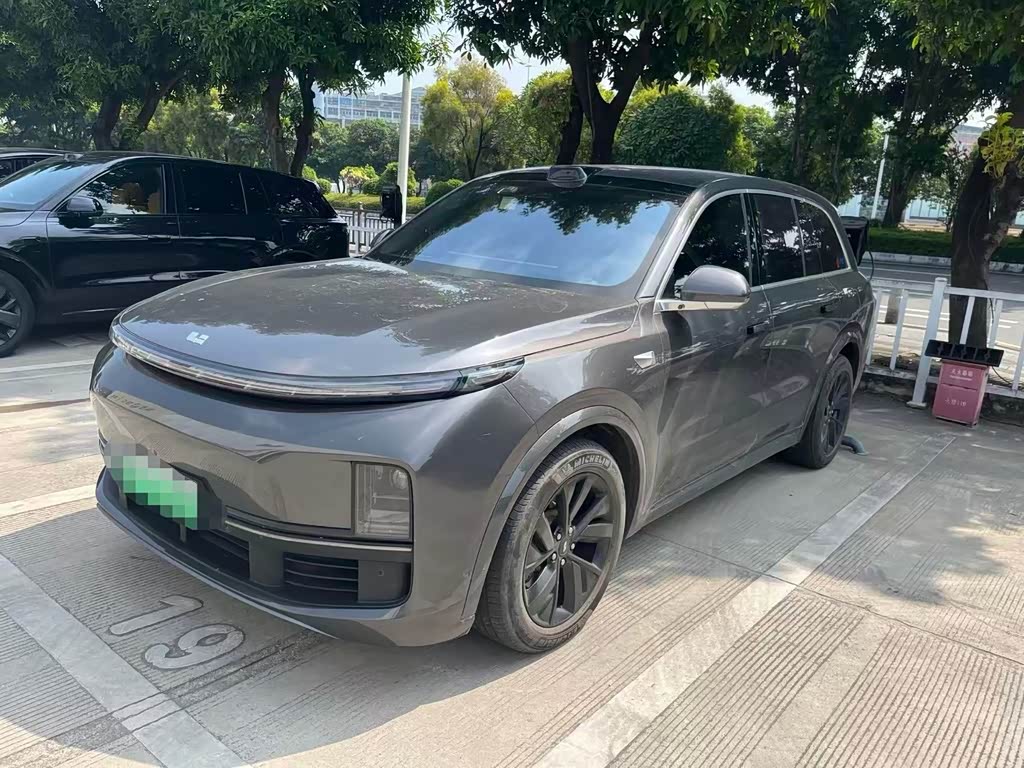 Li Auto L8