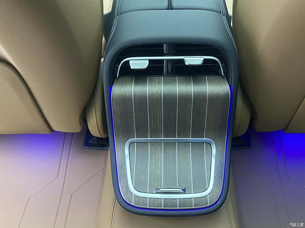 Mercedes-Benz E-Class, 2026 23