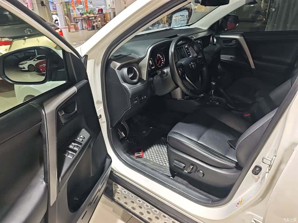 Toyota RAV4, 2017 16