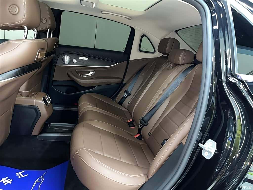 Mercedes-Benz E-Class, 2019 7