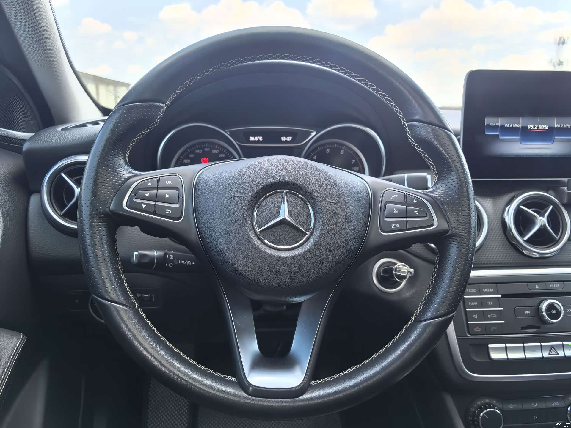 Mercedes-Benz GLA, 2018 9