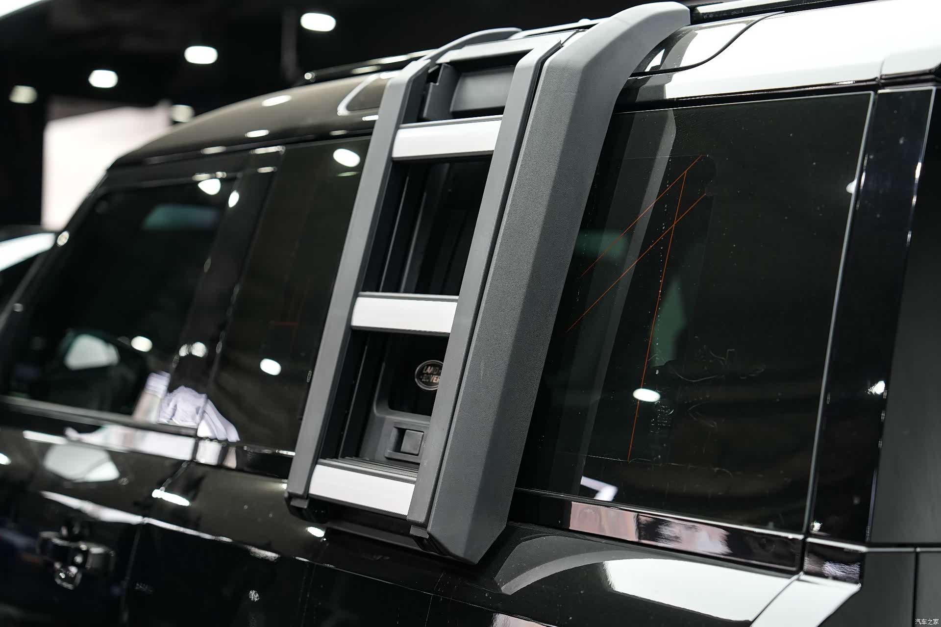 Land Rover Defender, 2021 11