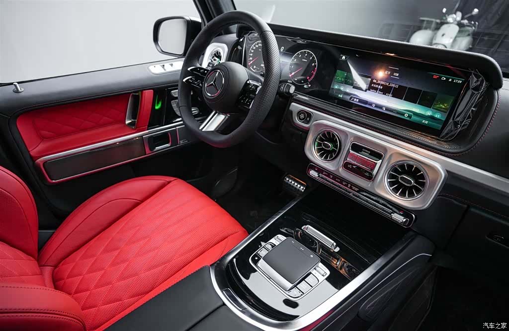 Mercedes-Benz G-Class, 2026 18