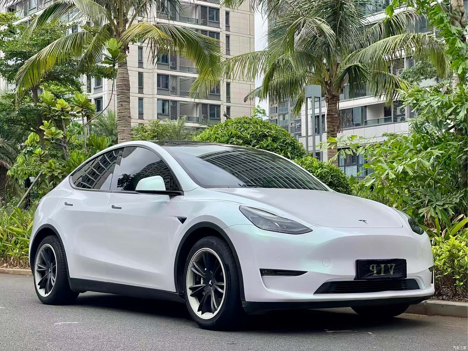 Tesla Model Y, 2021 3